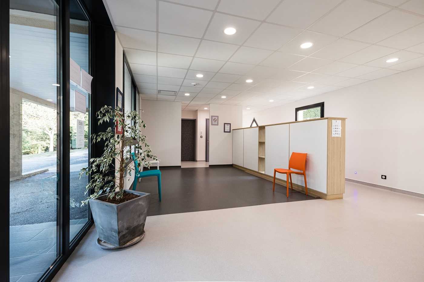 Salle d'attente du cabinet l'Effet Dentaire à Atur Boulazac Isle Manoire Périgueux